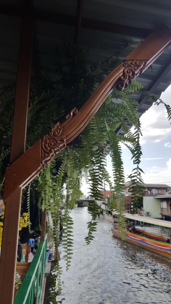 Bangluang House Hotel Bangkok Ngoại thất bức ảnh