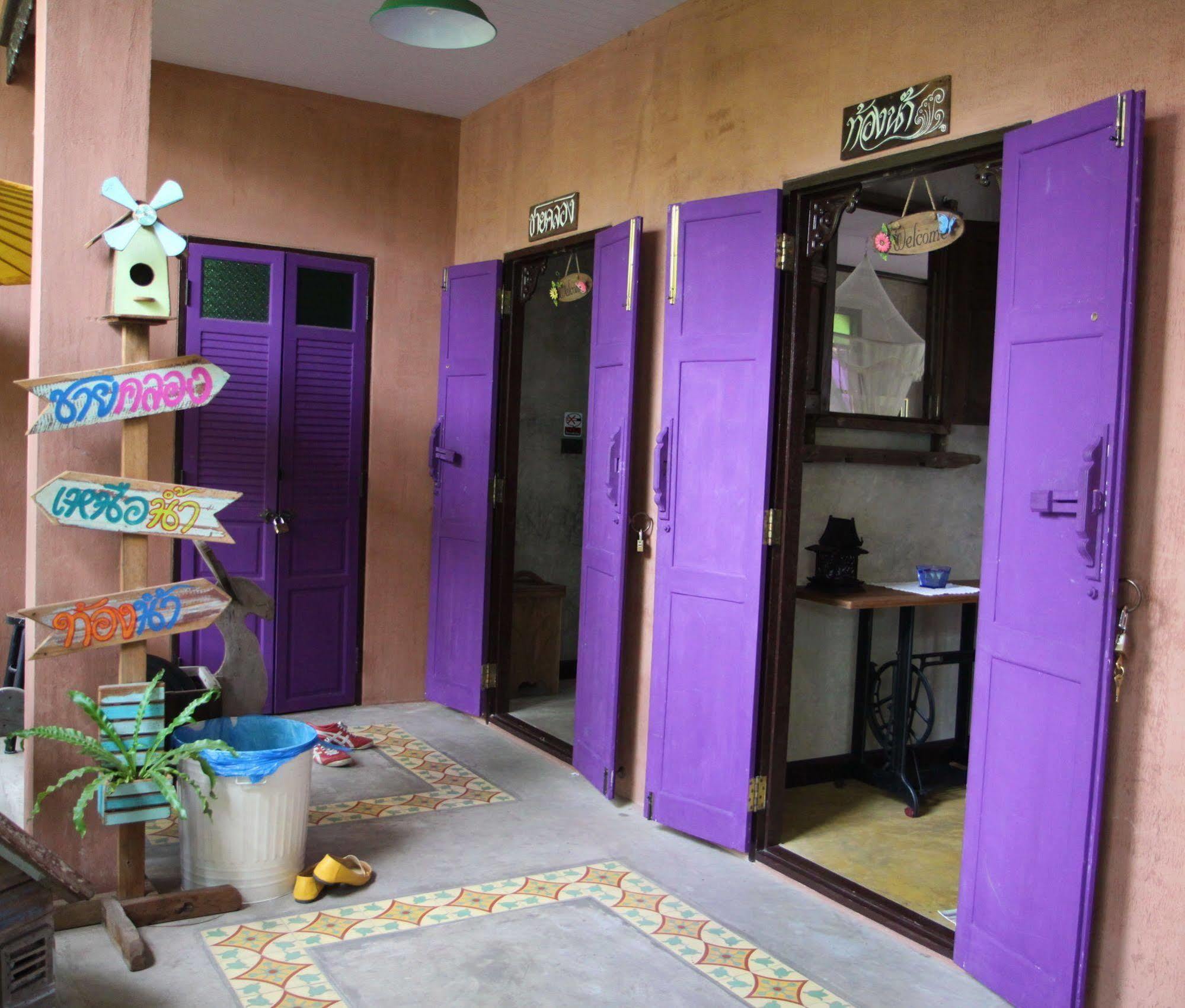 Bangluang House Hotel Bangkok Ngoại thất bức ảnh
